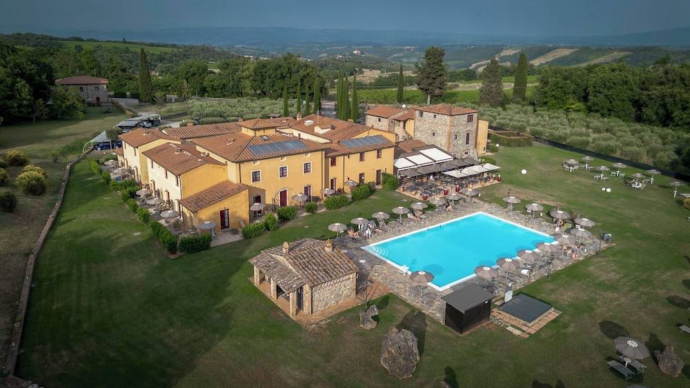 Hotel & Restaurant Casolare Le Terre Rosse 1