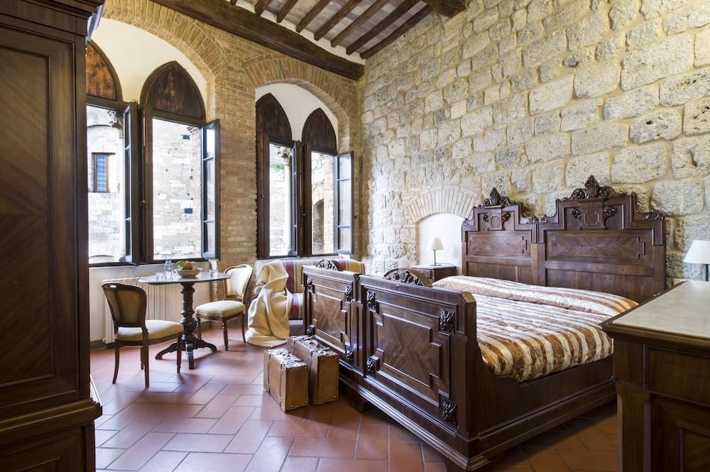 B&B Palazzo Tortoli 1