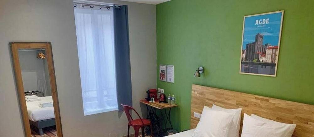 Logis Hotel Yseria - Historical Center 1