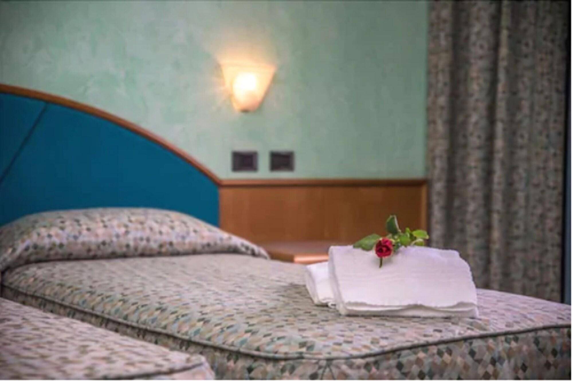 New Petit Hotel 1