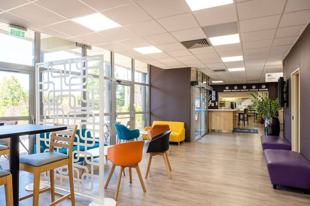 Comfort Hotel Aeroport Lyon St Exupery 2