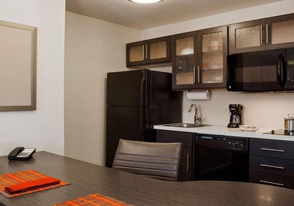 MainStay Suites Southfield-Detroit 2