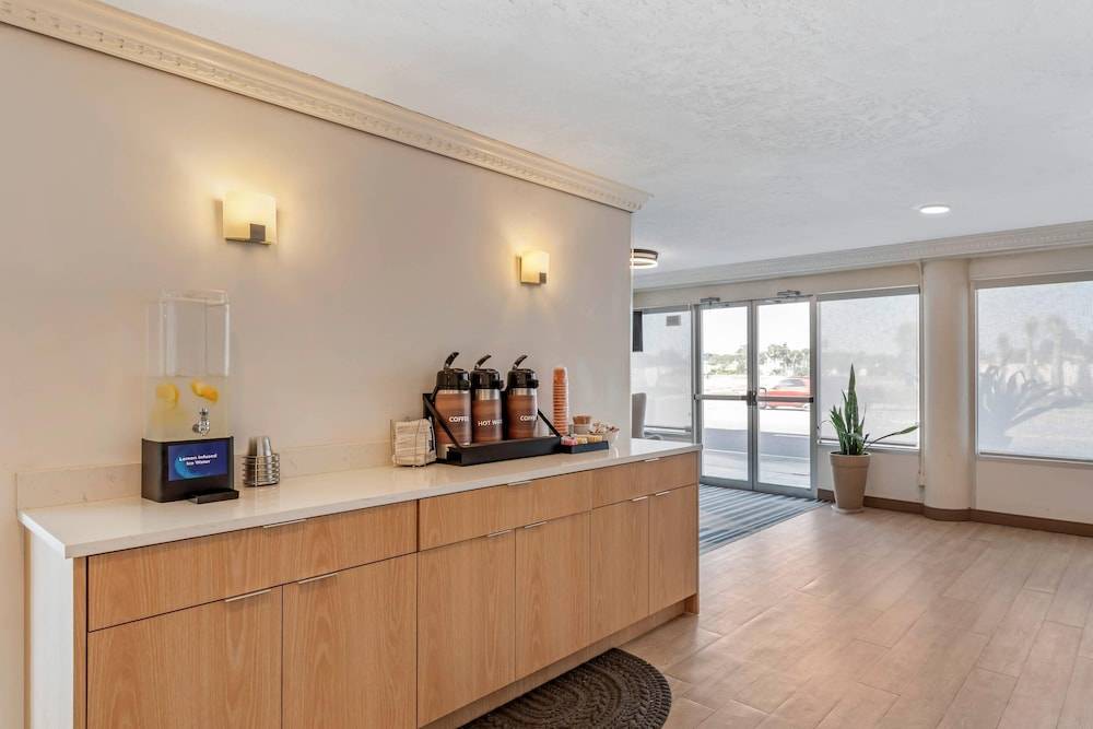 Comfort Inn & Suites Ormond Beach Oceanfront 2
