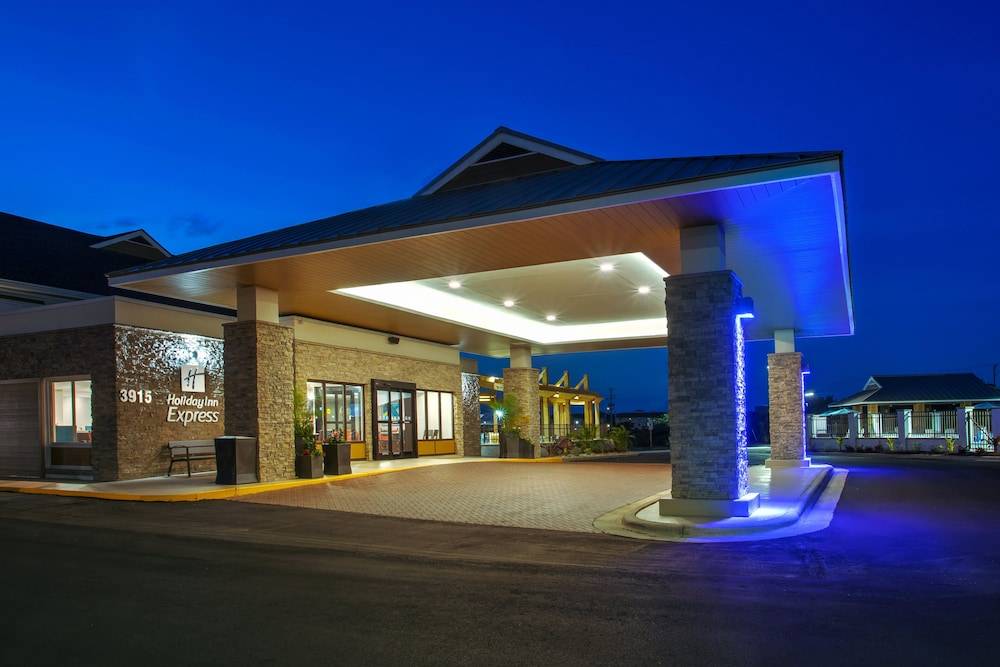 Holiday Inn Express KITTY HAWK – OUTER BANKS by IHG 1