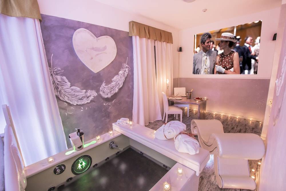 Hotel Butterfly 2