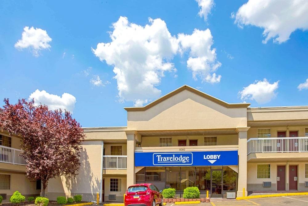 Travelodge by Wyndham Silver Spring 1