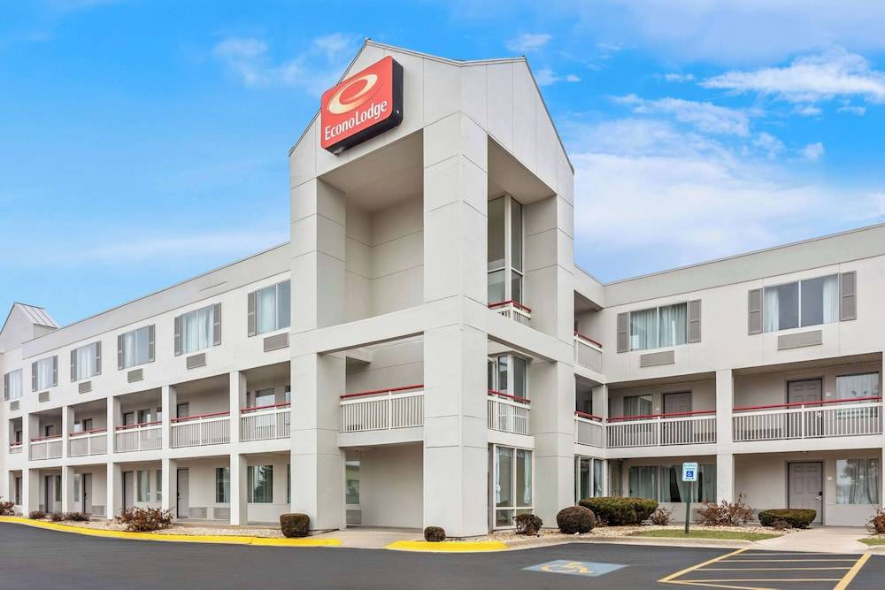 Econo Lodge Willowbrook 1