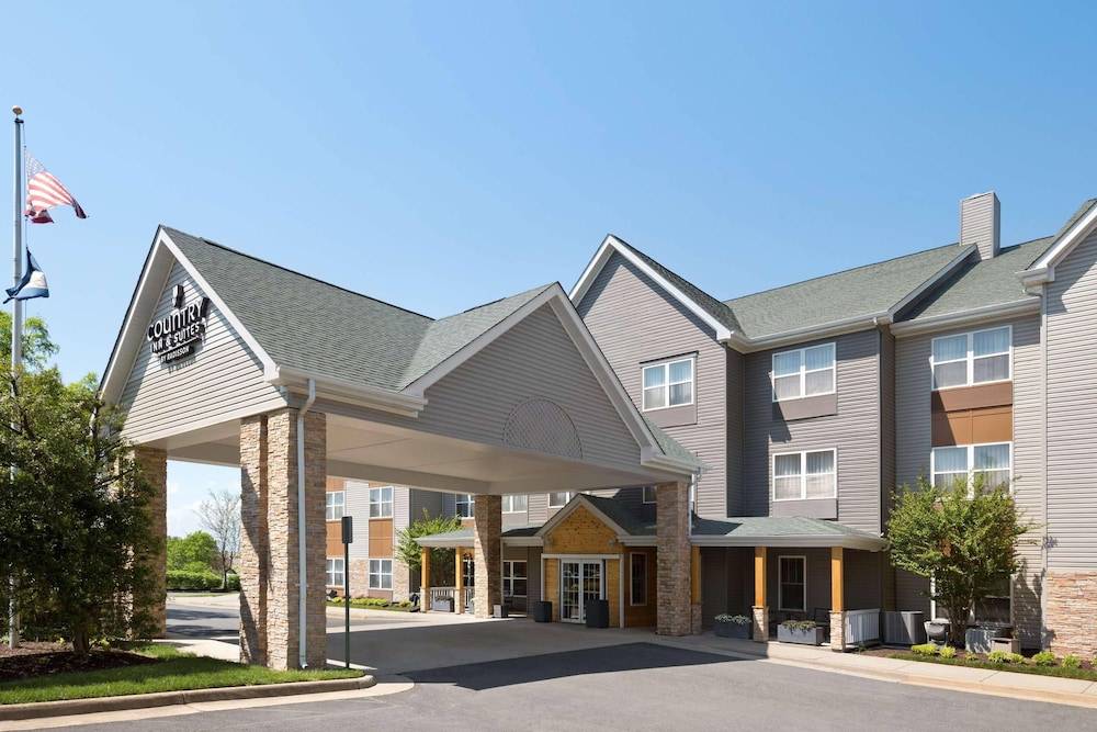 Country Inn & Suites by Radisson, Washington Dulles International Airport, VA 1