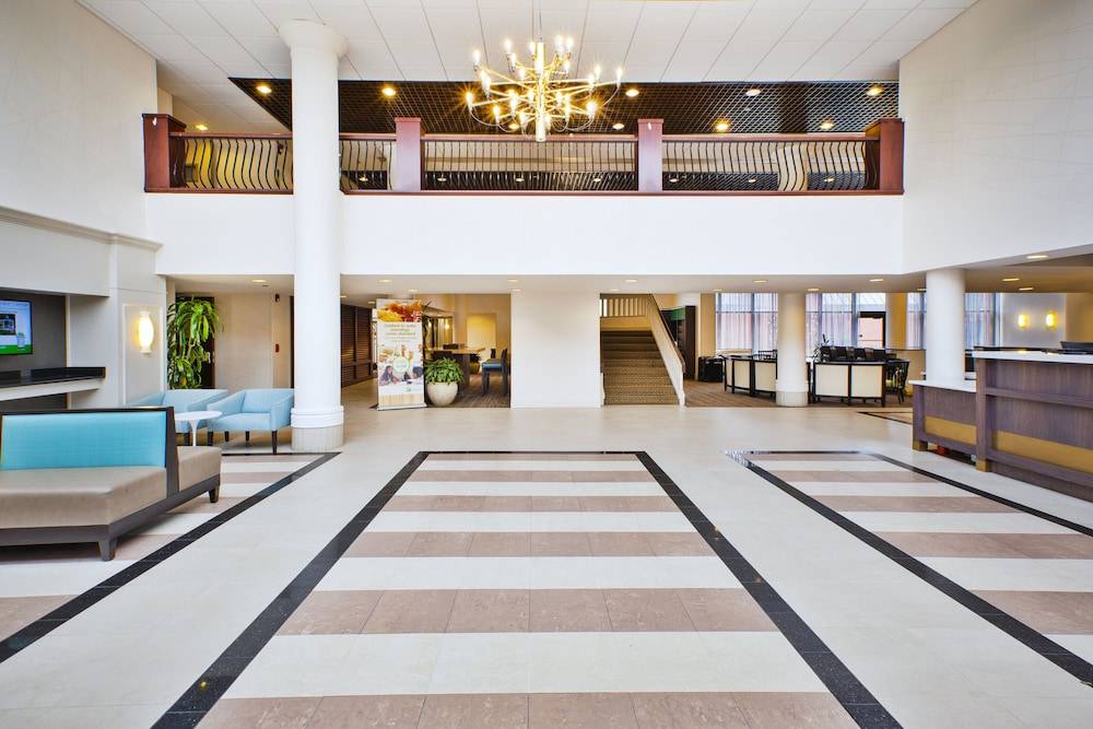 Holiday Inn WASHINGTON-DULLES INTL AIRPORT by IHG 2
