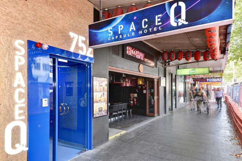 Space Q Capsule Hotel 2