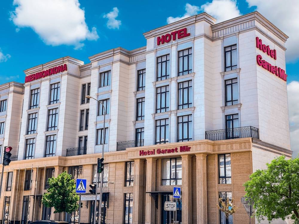 Garnet Mir Hotel 1
