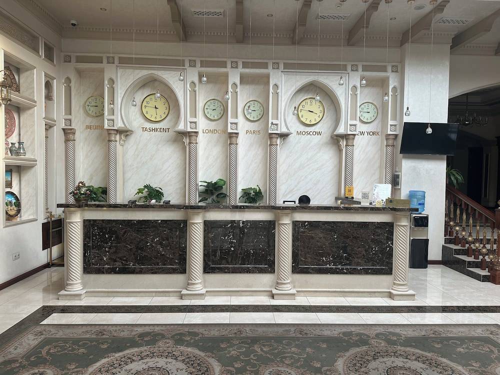Huayue Mansion Hotel 2