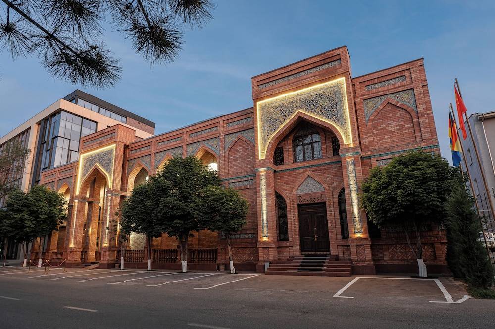 Ichan Qal'a Premium Class Hotel 1