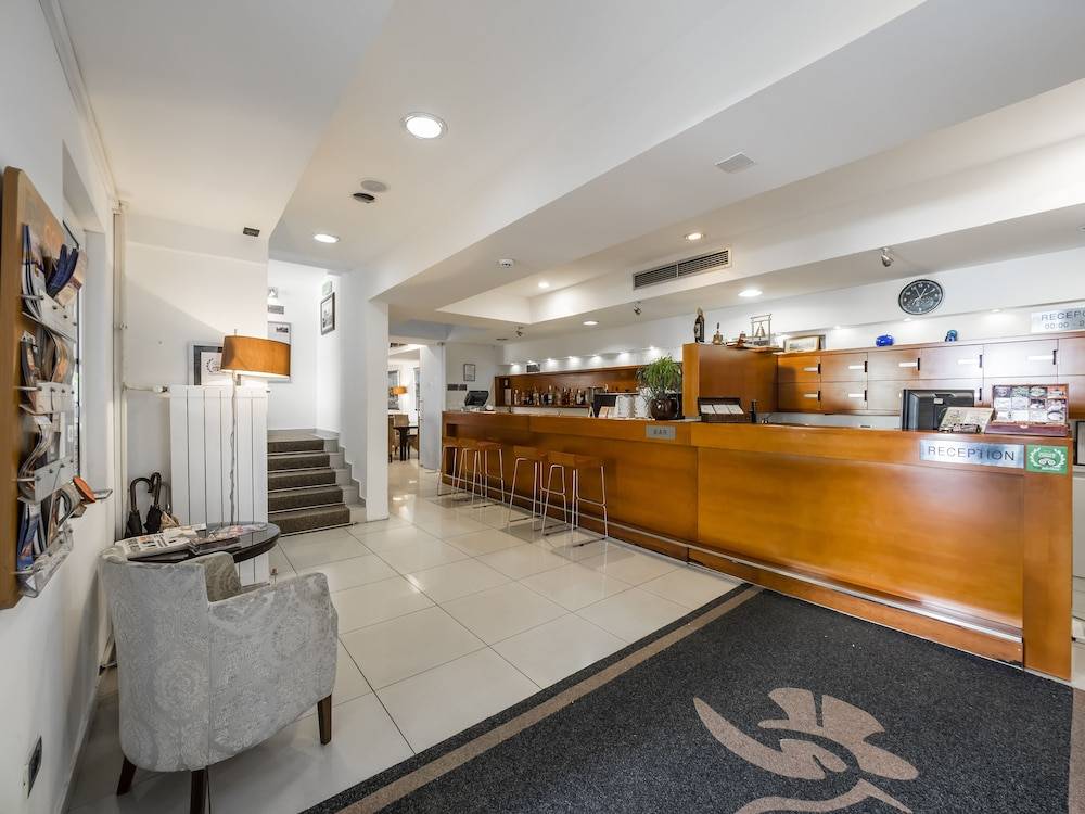 Garni Hotel Le Petit Piaf 2