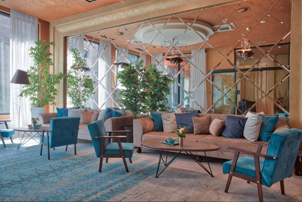 CRYSTAL Hotel Belgrade 2