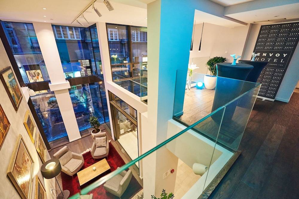 Envoy Hotel 2
