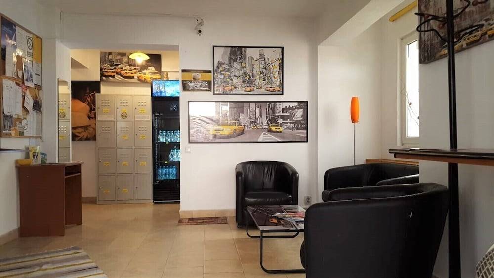 Taxi Hostel 2