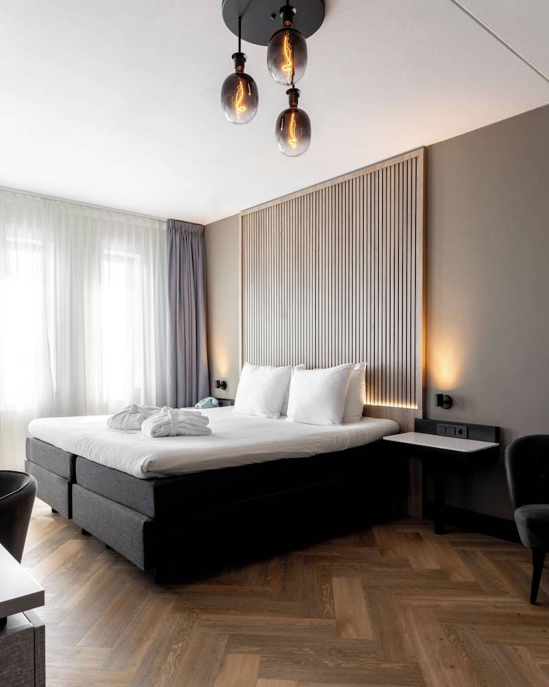HOTEL ALKMAAR - Bar & Restaurant - Meeting & Events 1