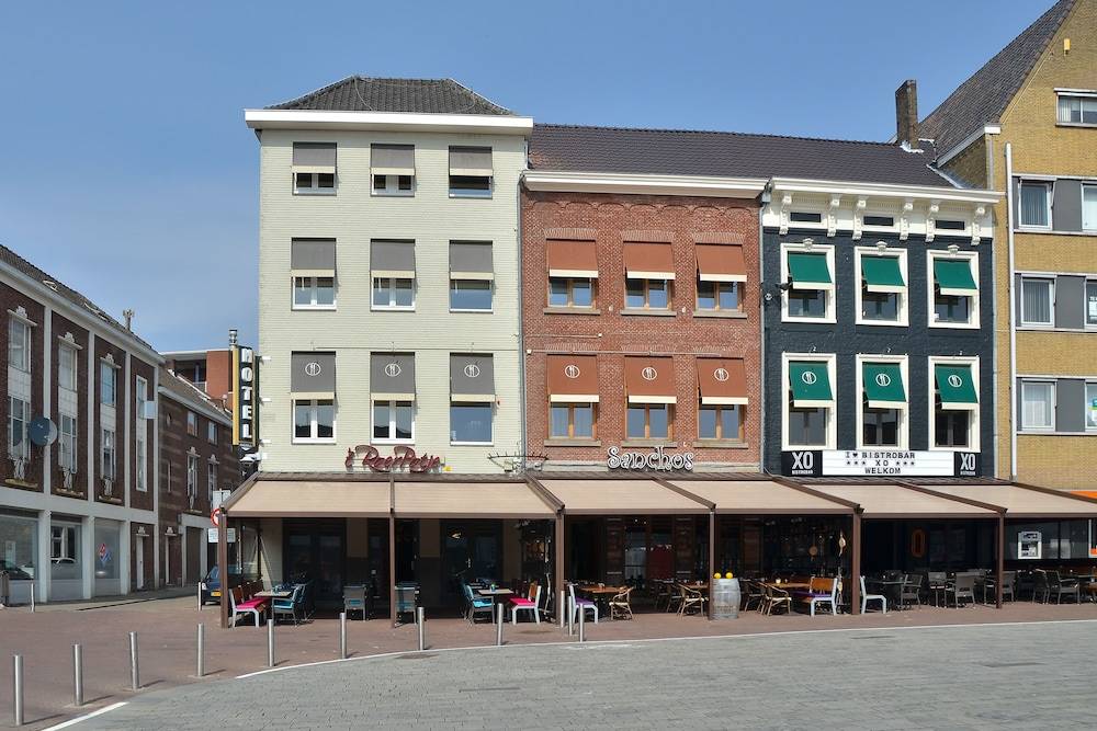 Hotel Roermond Next Door 1