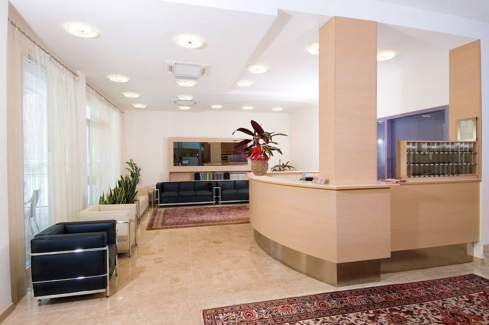 Hotel St. Moritz 2