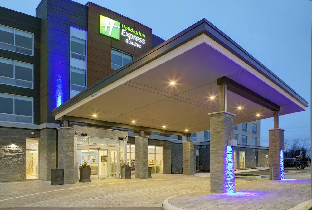 Holiday Inn Express & Suites COLLINGWOOD by IHG 1