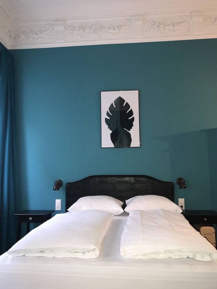 Hotel Mystique 1