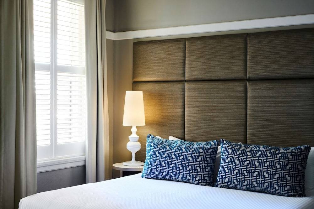 Hotel Kurrajong Canberra 1
