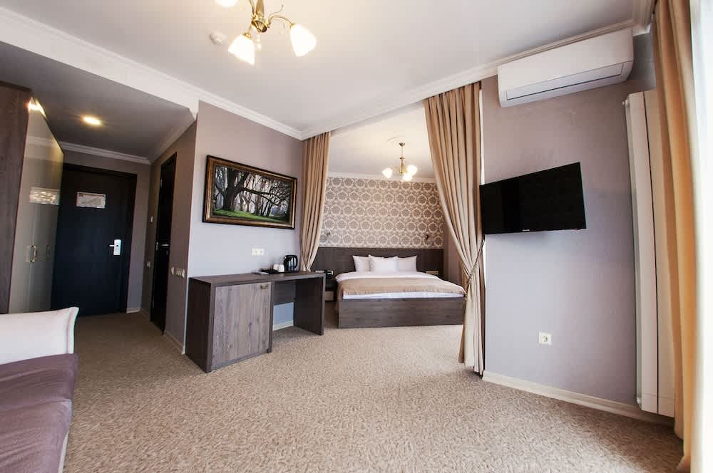 Old Garden Hotel Batumi 1