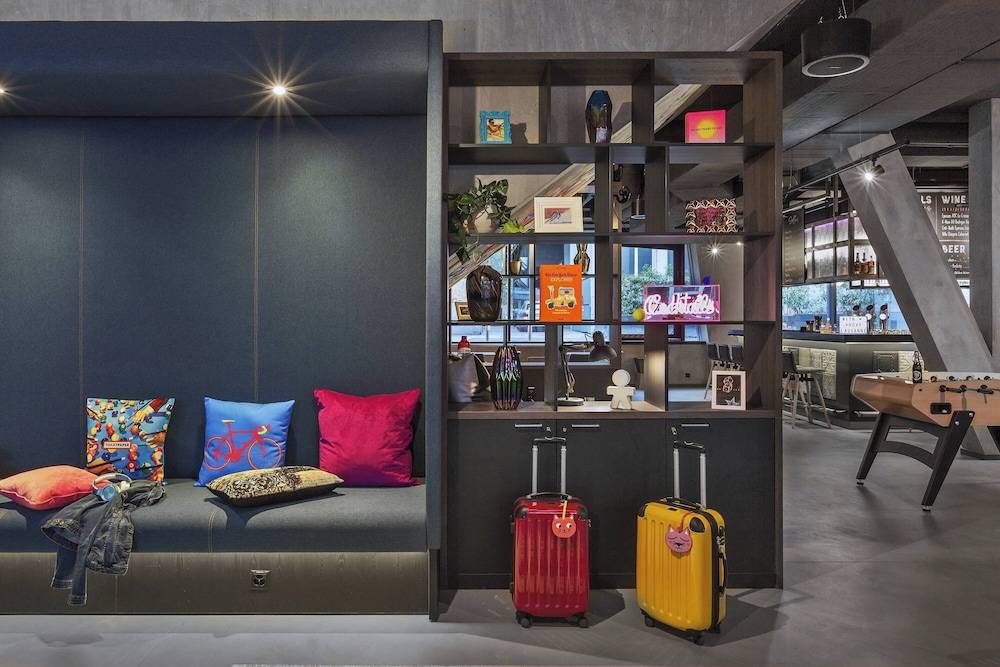 Moxy Lausanne City 2