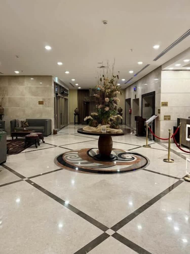 Hussein Hassan Ali Bayari Hotel 1