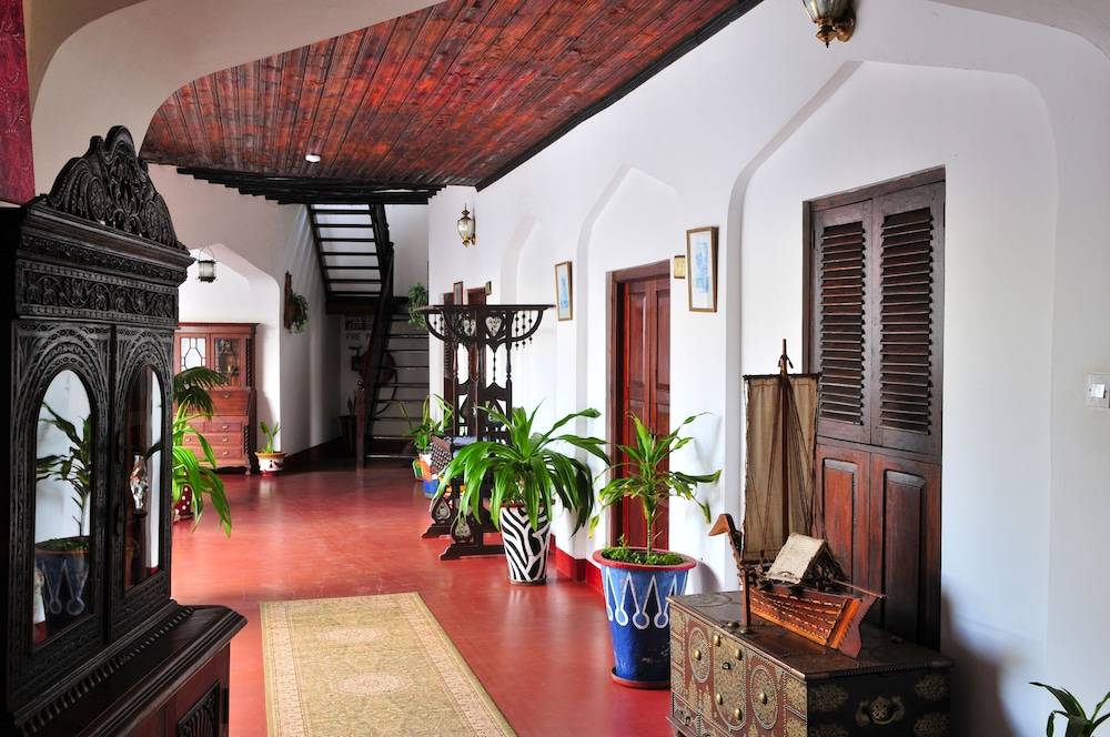 Dhow Palace Hotel 2