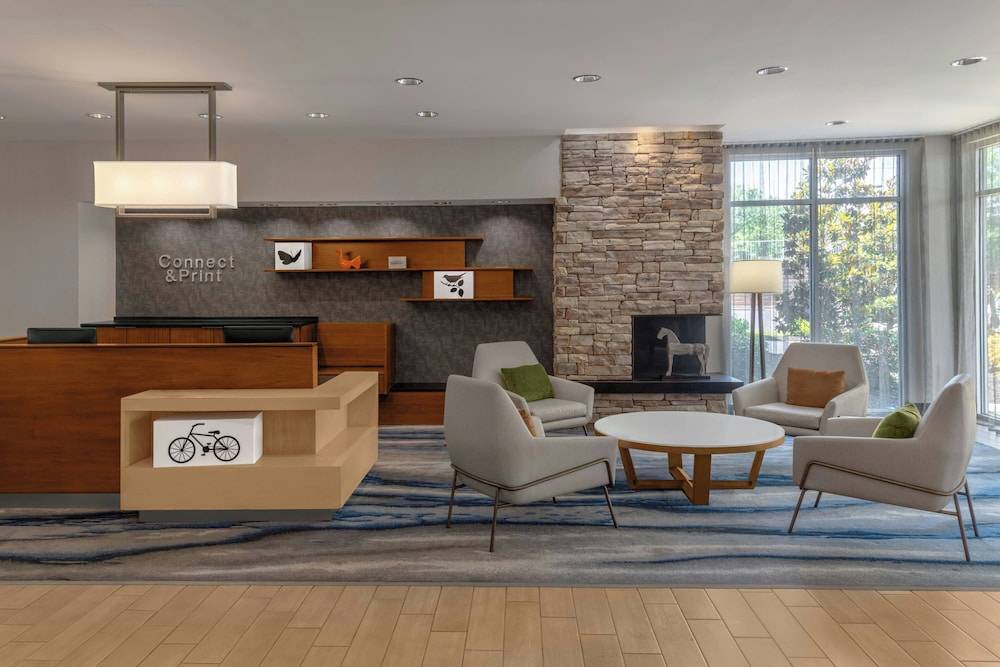 Fairfield Inn & Suites by Marriott Atlanta Acworth 1