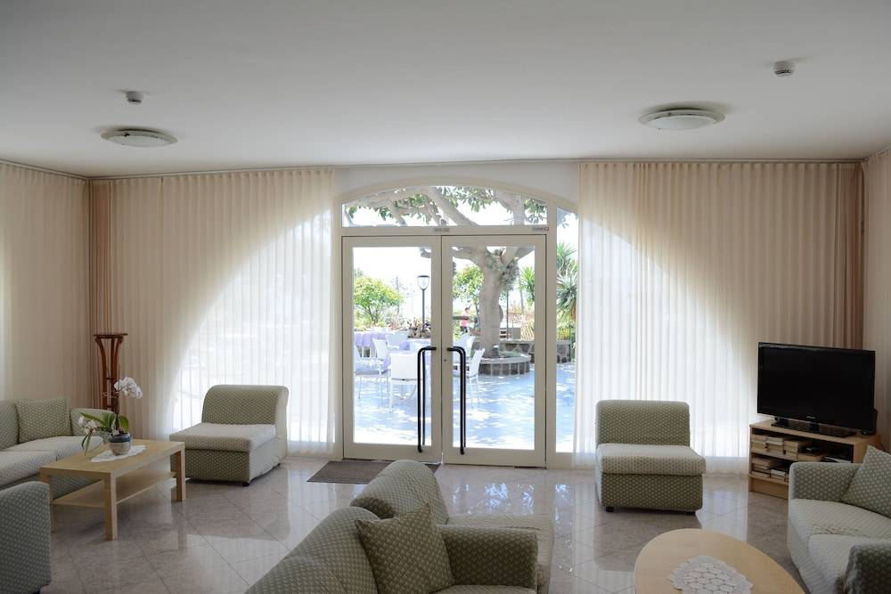 Hotel Maronti 2