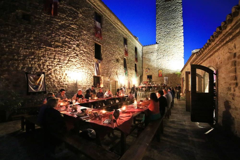 Castello Di Giomici 1