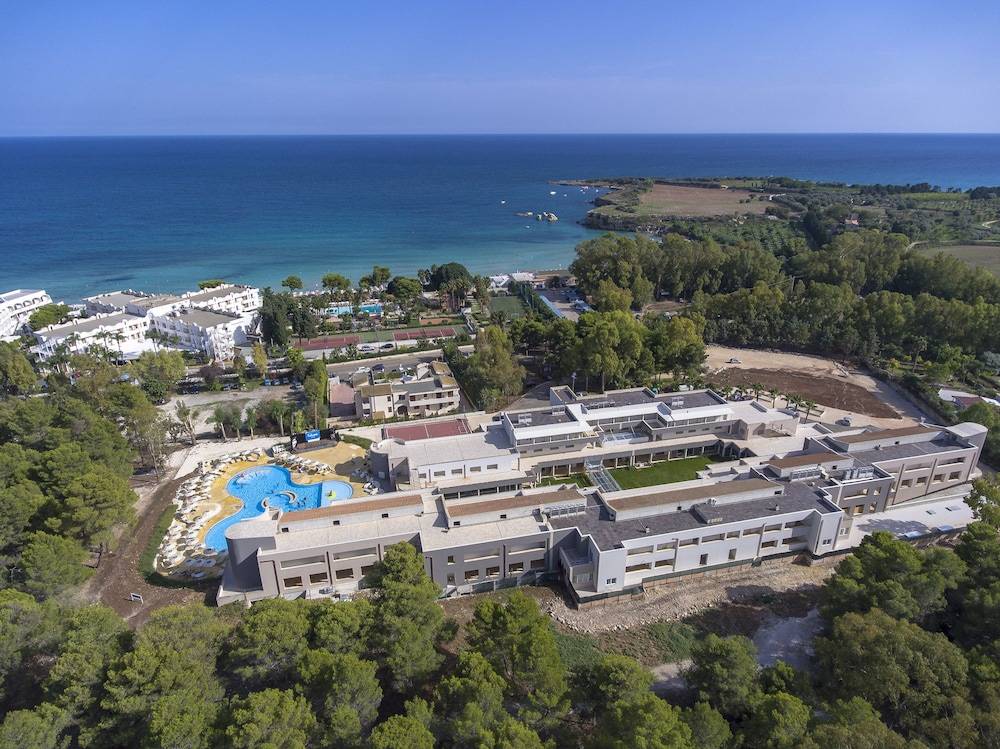 Futura Club Spiagge Bianche 1