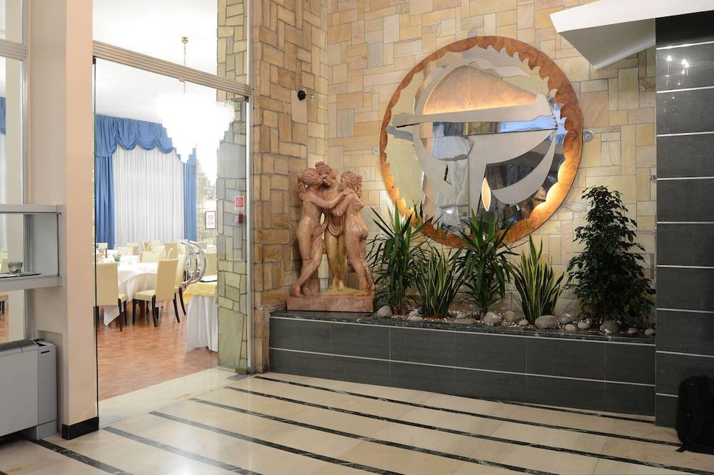 Ambasciatori Palace 2