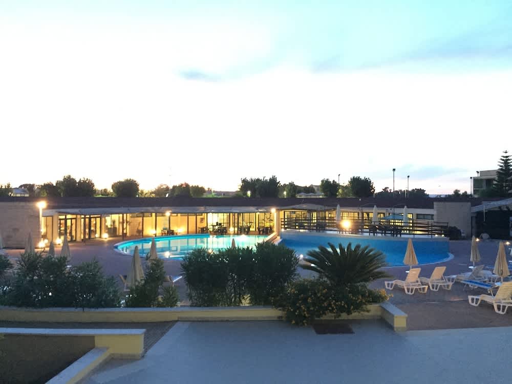 META HOTEL 1