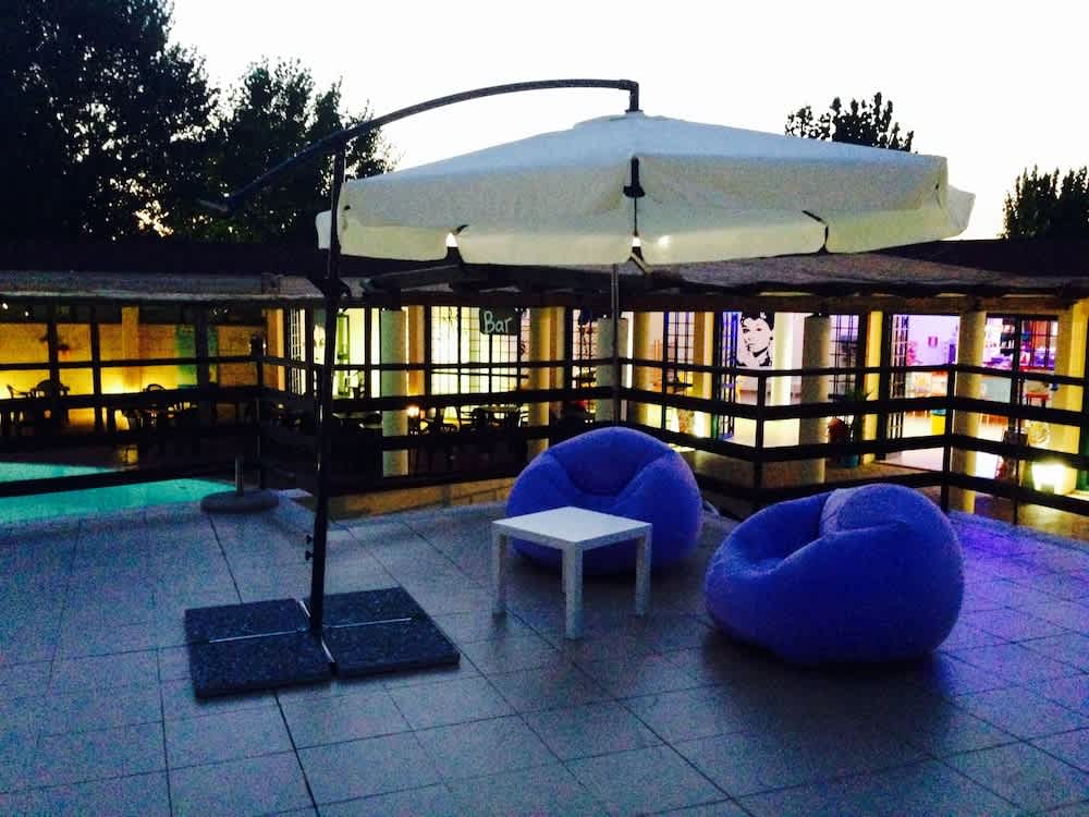 META HOTEL 2