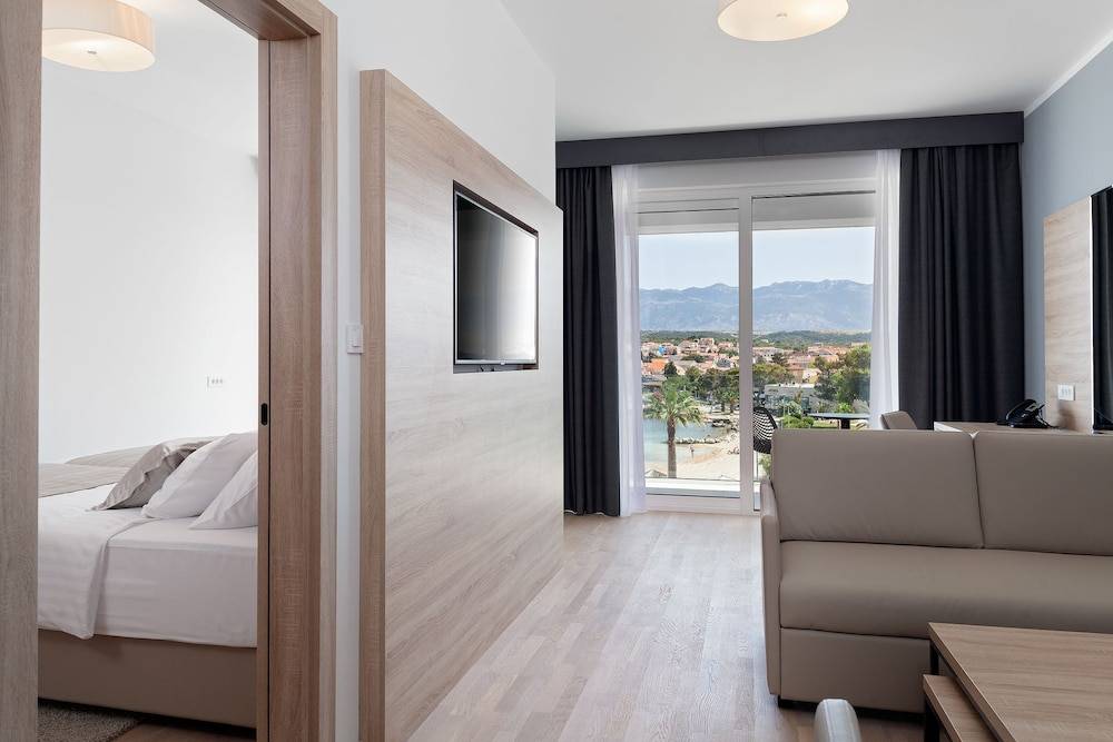 Kaneo beach hotel Novalja 2