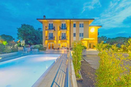 Hotel Nuova Barcaccia 1