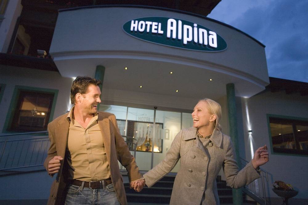 Hotel Alpina 2