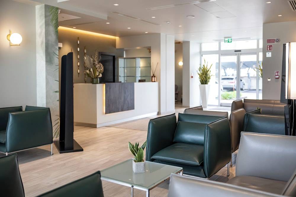 Vision Hotel 2