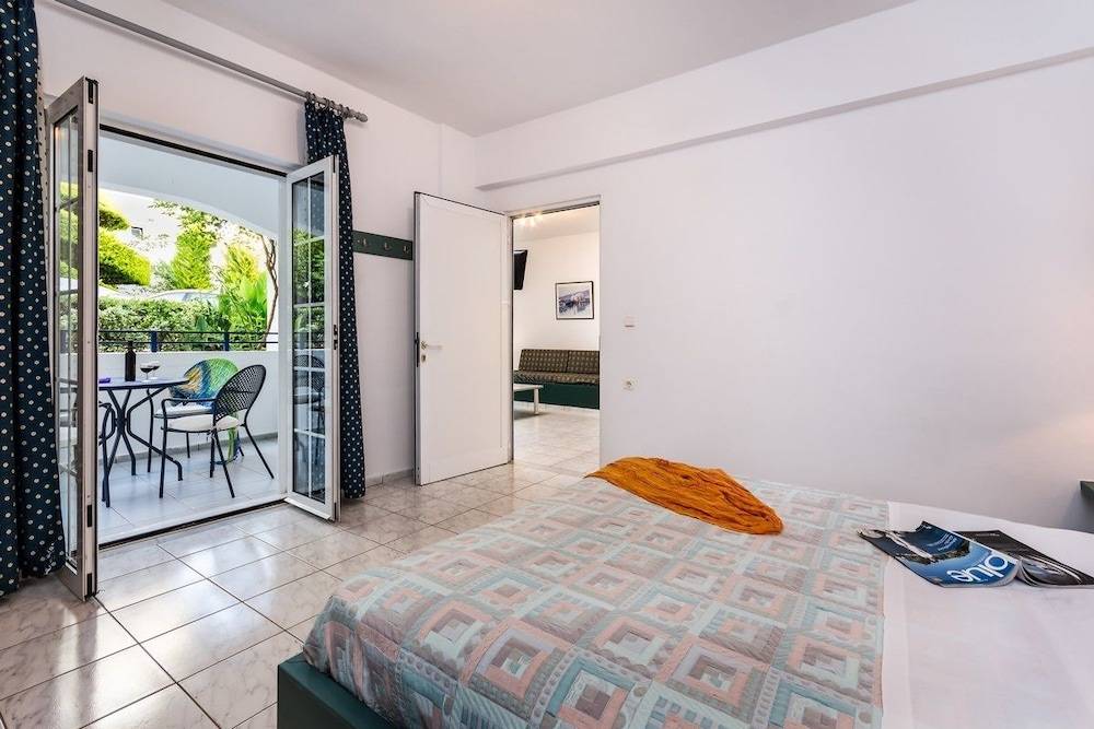 Evdokia Suites 2