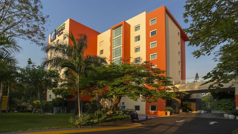 Holiday Inn Express & Suites CUERNAVACA by IHG 1