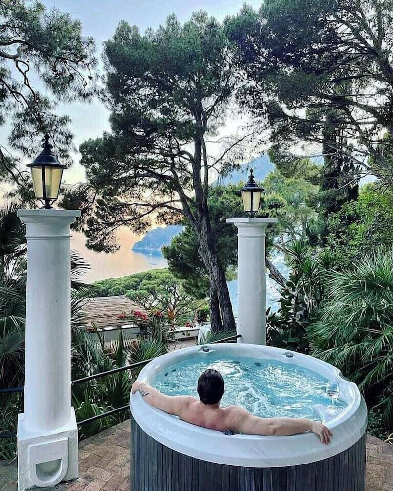 Villacore Capri 1