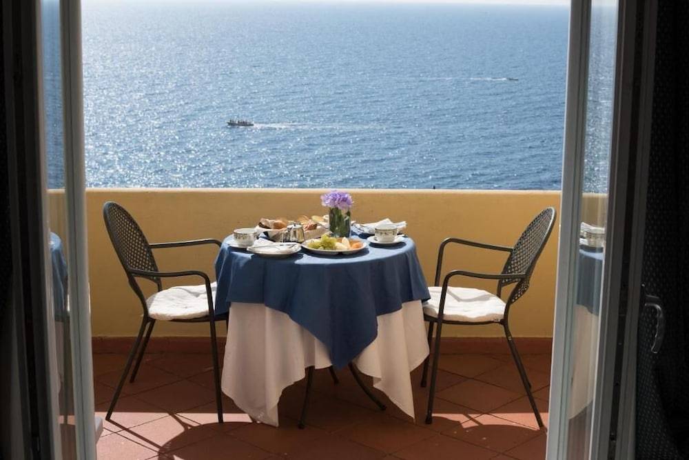 Hotel Weber Ambassador 1