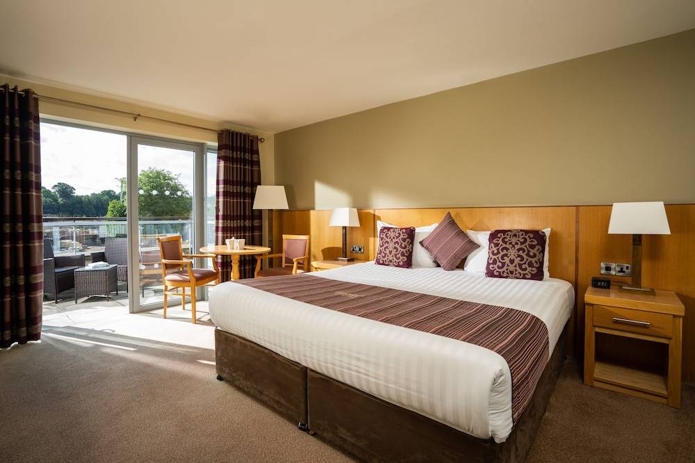 Belmore Court & Motel 1