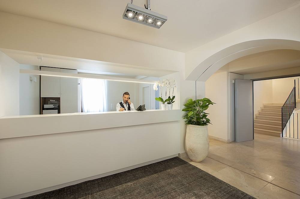 La Reggia Sporting Center Hotel 2