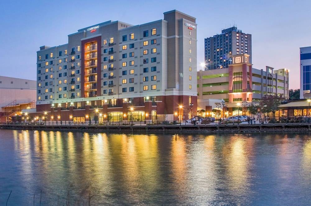 Courtyard by Marriott Gaithersburg Washingtonian Center 1