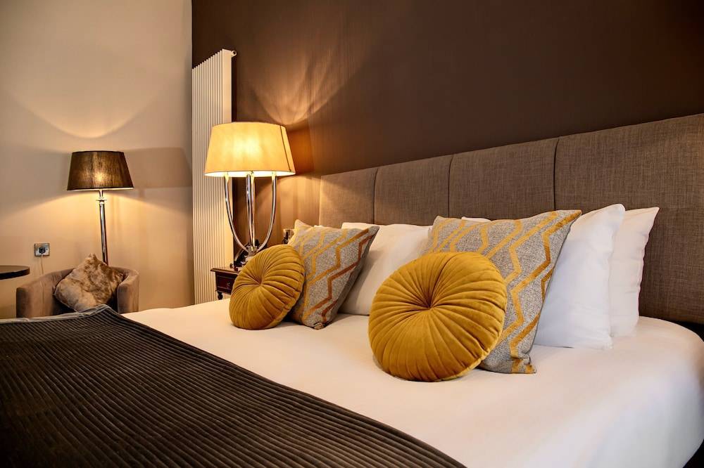 The Enniskillen Hotel and Motel 1